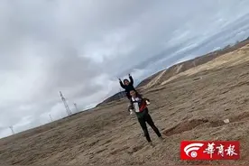 不想女儿泡在补习班，陕西一父亲带5岁娃自驾穿越可可西里无人区图片