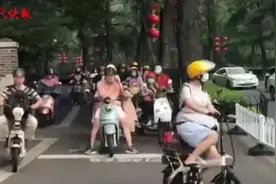 不戴头盔处罚首日，南京交警半天查处违法513起图片