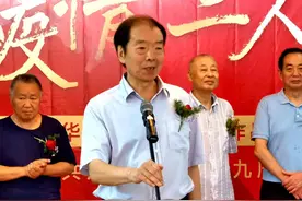 战疫情“三人行”书画作品展开幕图片