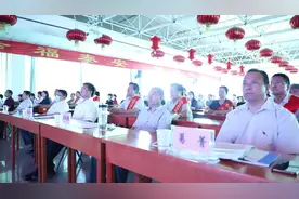 泰安市中心医院召开勇做新时代泰山“挑山工”庆“七·一”表扬大会图片