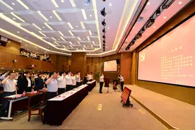 “七一”这天，上海司法行政人“以史明志”为党庆生图片