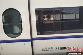 内蒙古赤峰至京沈高铁喀左站铁路开通图片