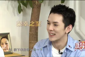 李佳琦在上海中心直播带货，这款为文创让他“超级种草”图片