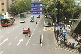 弄潮·视评丨破解医院停车难，靠“城市大脑”更靠“人脑”图片