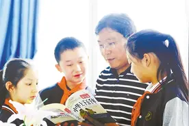 站三尺讲台 育四方桃李——记市二小获云南省“万人计划”教学名师的丁家宝图片