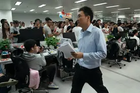 黄峥卸任拼多多CEO，还“放弃”了1000亿个人财富，“接班人”为何是他？图片