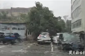 紧急！武汉拉响暴雨红色预警，将有超100毫米大暴雨图片