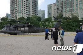 韩国网民怒了！美军机迫降首尔公园 旁边就是居民楼（图）图片