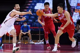 篮球——CBA复赛第一阶段：青岛国信双星迎战上海久事图片