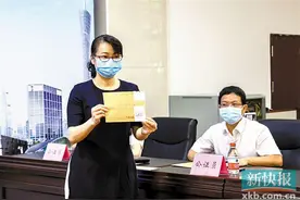 广州首次进行民办初中摇号派位 部分学校竞争激烈图片