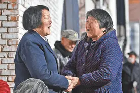 对亲人严，对身边人好，对村里人亲图片