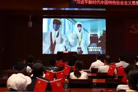 百集纪录片《武汉日记：决战江城之巅》捐赠给武汉革命博物馆图片