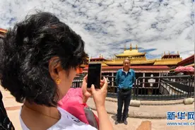 大昭寺恢复对外开放图片