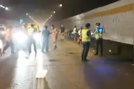 事发山西！客运大巴隧道内自燃，45名被困乘客脱险……图片