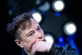 最初那帮特斯拉车主，现在归保时捷了图片