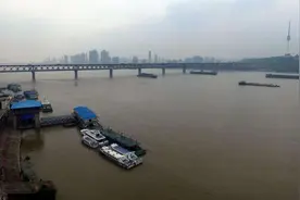 湖北名校高三家长的陪读生活：经历疫情后只想让孩子做一个普通人图片