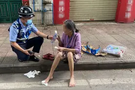 9旬阿婆烈日下拾荒晕倒博罗街头，有人做了这件事……图片