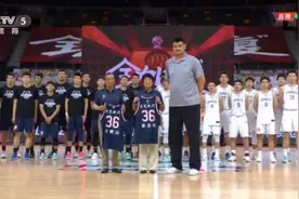 姚明为钟南山夫妇送上球衣，“36号”背后的故事太感人图片