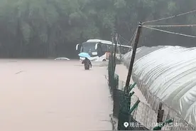 暴雨影响   G93江津南、刁家、白沙、塘河收费站交通管制图片