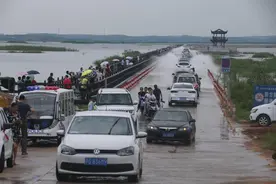 中国鄱阳湖最美的水上公路再展丰采图片