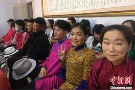 内蒙古草原上的高考倒计时图片