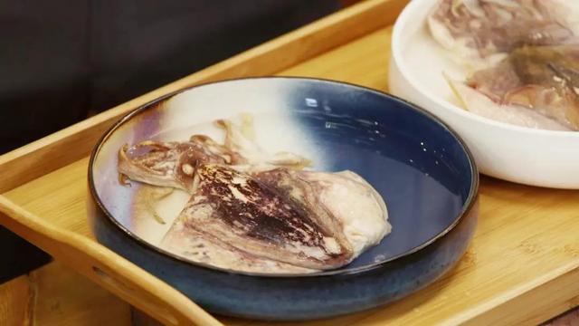 有了干海鲜，鲜味更升级！墨鱼干排骨煲、五花肉烧海鳗，鲜掉眉毛