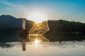你若认真生活，自能乘风破浪图片