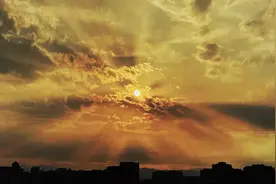 美！多图实拍今晚北京的天空，一份来自老天爷的礼物图片