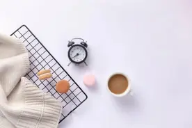 也许……紫霞仙子给了至尊宝三颗夺命痣图片