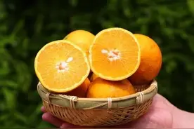 98%的人没吃过，一咬爆汁的夏季鲜橙！两颗=1杯橙汁，酸甜爽口，榨汁喝清爽又解腻图片