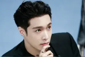 《少年之名》张艺兴化身“少年制作人”图片