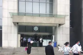 轻信“陪男客户一周可得十多万”，多名女子被骗财骗色图片