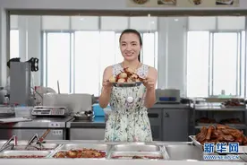“卤蛋西施”的致富经图片