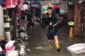 无锡暴雨引发内涝，消防排水救出“汪星人”