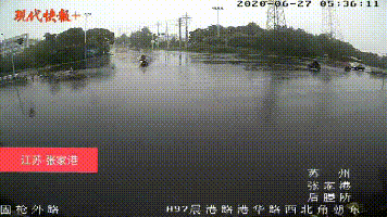 父母送17岁儿子摩托车 差点让他丢掉性命图片
