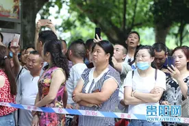 2020年贵州高考开考 这些感人瞬间是否让你心头一暖图片