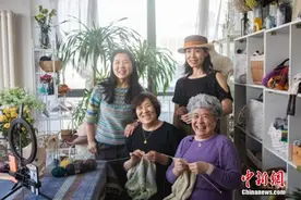 大妈淘宝直播织毛衣半年卖1000万 60、70后走上新就业风口图片