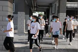 河南115.8万考生奔赴考场视频封面