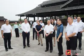 陈文华率队在我市开展《四川省非物质文化遗产条例》执法检查图片