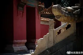 感受巍峨庄重的太庙图片