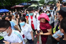 早安金华丨金华3.5万名考生参加高考；新安江水库建成运营61年第七次泄洪……图片