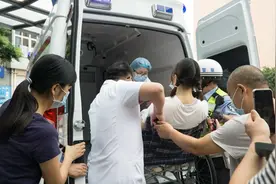 德阳一考生术后坚持上考场 考试中因身体原因最终遗憾放弃图片