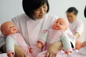月嫂、保姆不用“盲选”！信用、健康、经验都能查啦图片