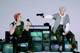 朴灿烈&吴世勋 恶搞逗趣的英俊大男孩们图片