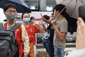 安徽歙县多名县领导公布手机号保障高考接驳、考点后勤图片
