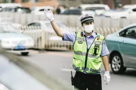 考点附近的他们做了这么多……图片