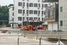 数百考生补时考试！山体滑坡致9人被埋……直击湖北黄梅暴雨内涝图片