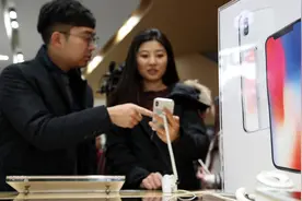 “琼版”iPhone走红，可代购商家为什么叹气？图片