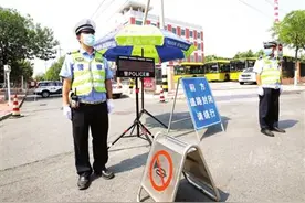 滨海新区8131名考生奔赴考场 为实现人生理想冲刺图片