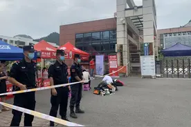 护航高考 | 你奋笔疾书，铜仁特警小哥哥护你逐梦！图片